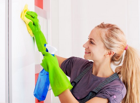 Professional curtain cleaning in Old Coulsdon for fresh home interiors